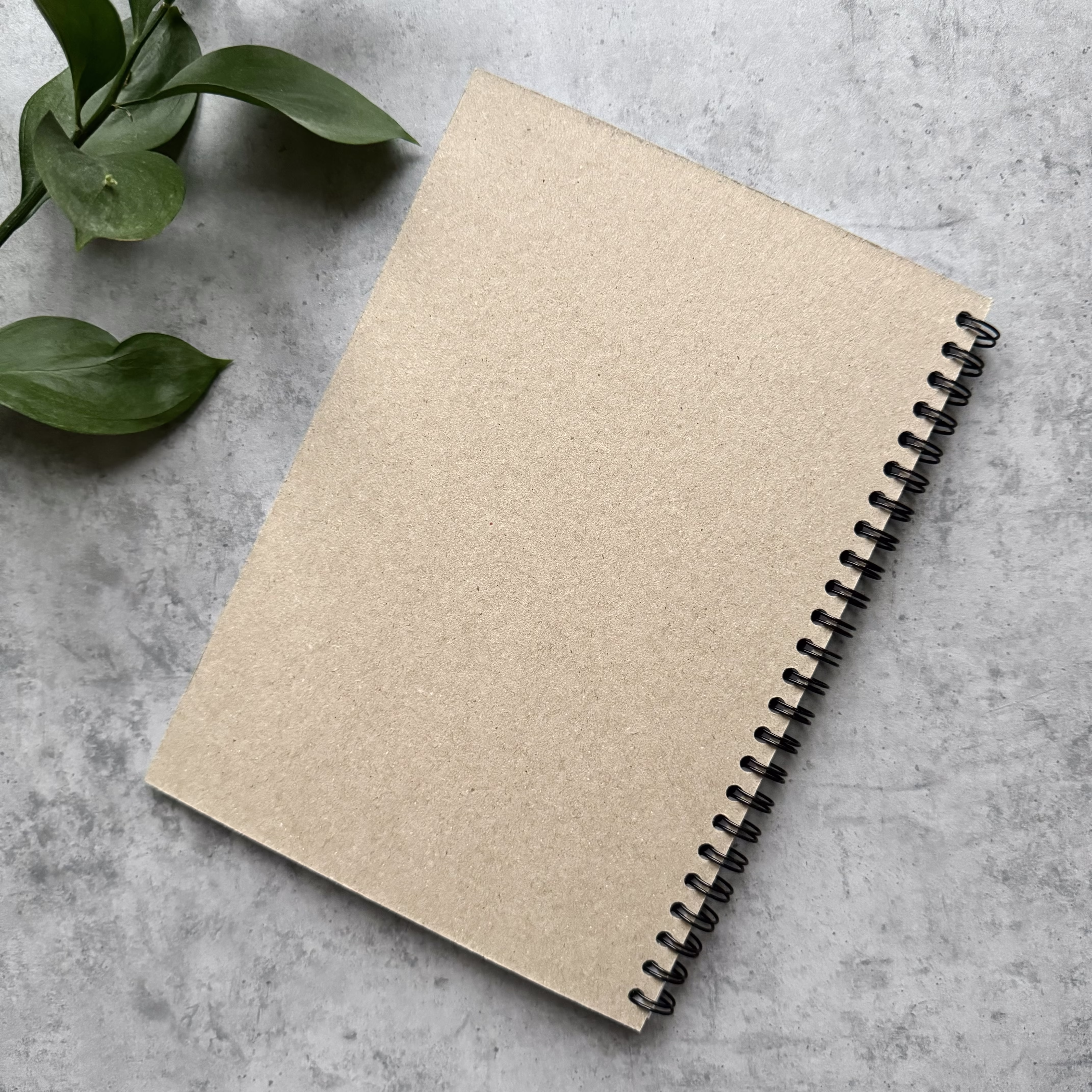 Блокнот в точку "Несмотря на весь пиздец, я сегодня молодец"