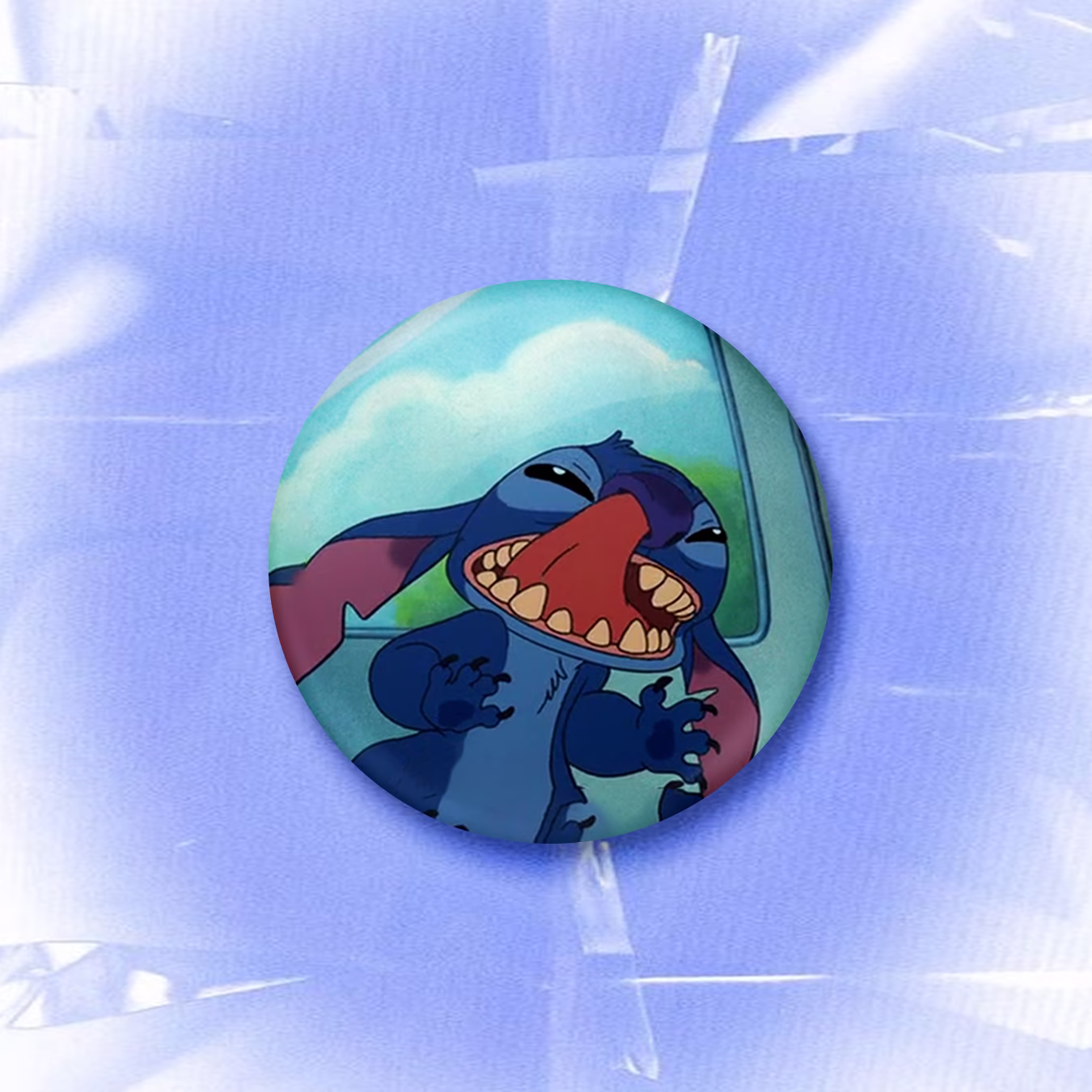 Значок "Стич ковыряет в носу"